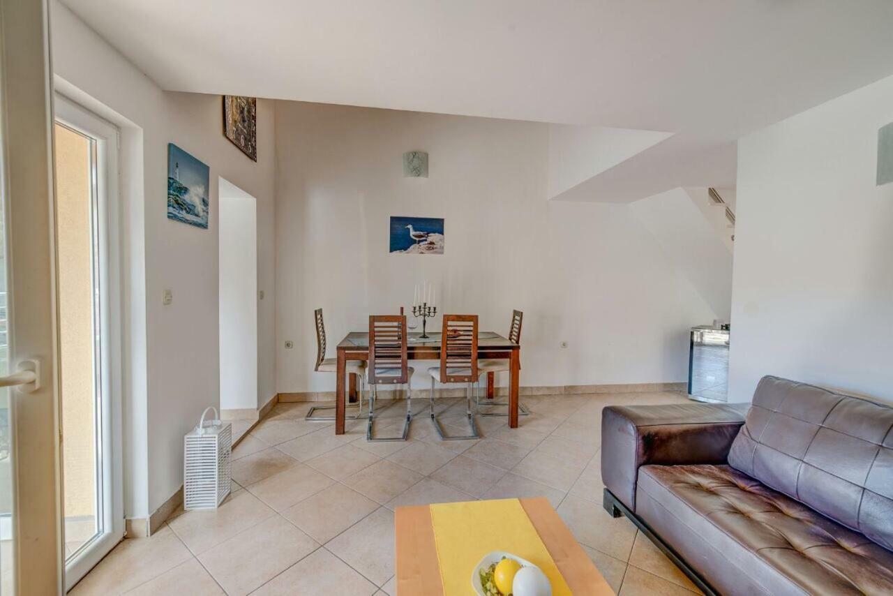 Apartments Savar - Ilo Brbinj Zewnętrze zdjęcie